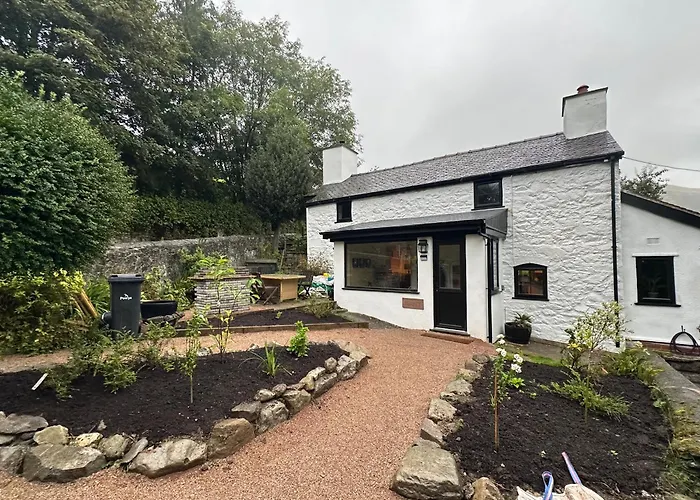 Maengwynedd, Llanrhaeadr Ym Mochnant